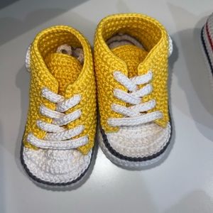 Crochet Chuck Taylors